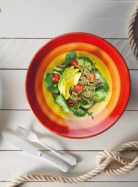 Insalata di salicornia, avocado e pomodorini