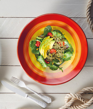 Insalata di salicornia, avocado e pomodorini