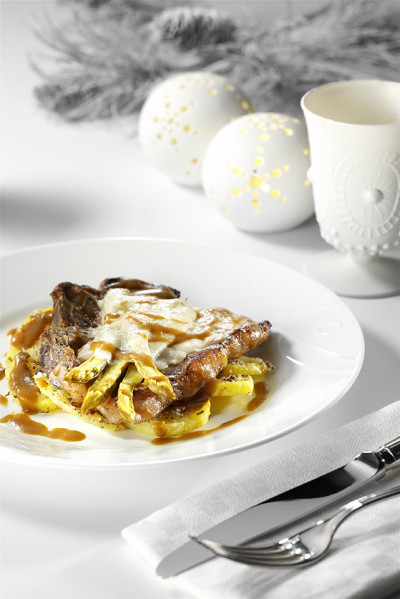 KALBSLENDENBRATEN MIT PARMESAN UND GRÜNEM SPARGEL