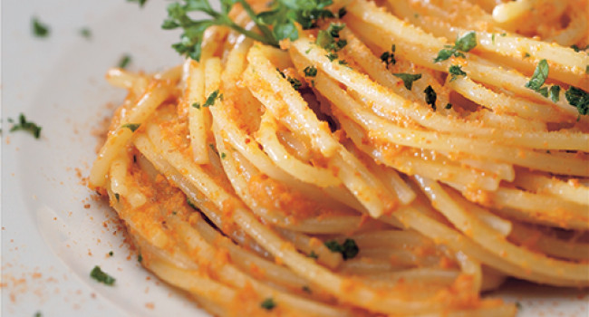 Spaghetti mit Seeigelfleisch und Bottarga