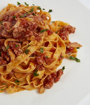 Tagliatelle ragù e funghi porcini