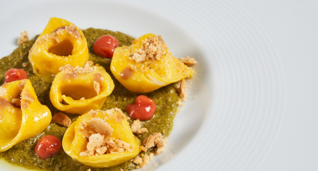 Tortelli de « baccalà mantecato », crème de friarielli et fondue d’anchois de Sciacca