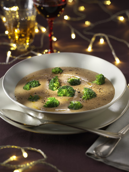 Lentil and leek veloutè with broccoli